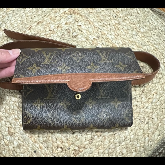 Louis Vuitton pochette Arche/ belt bag - Picture 2 of 16